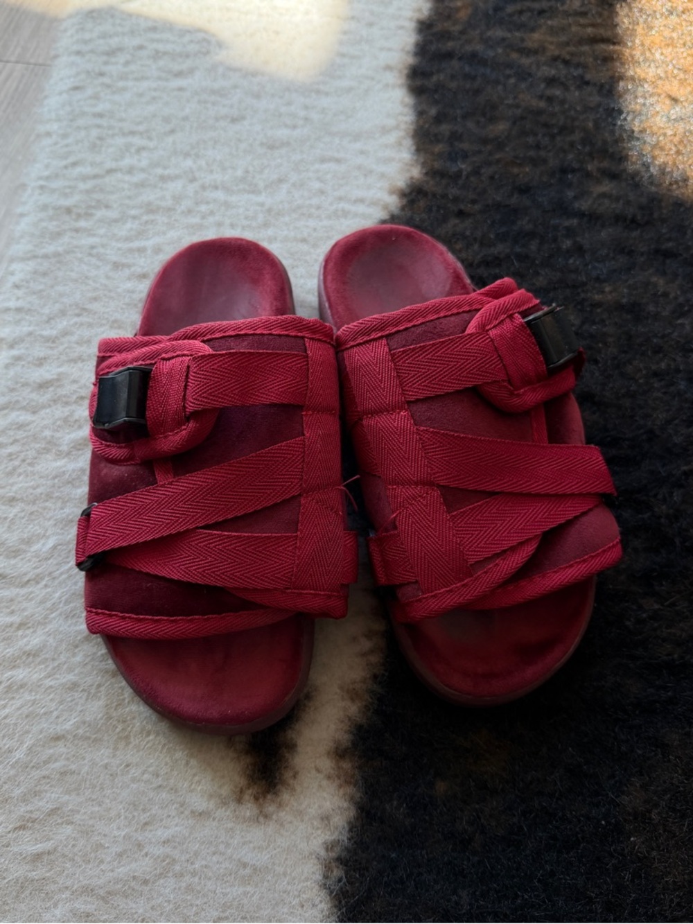 Draco Red Slides with Adjustable Straps Size 6.5